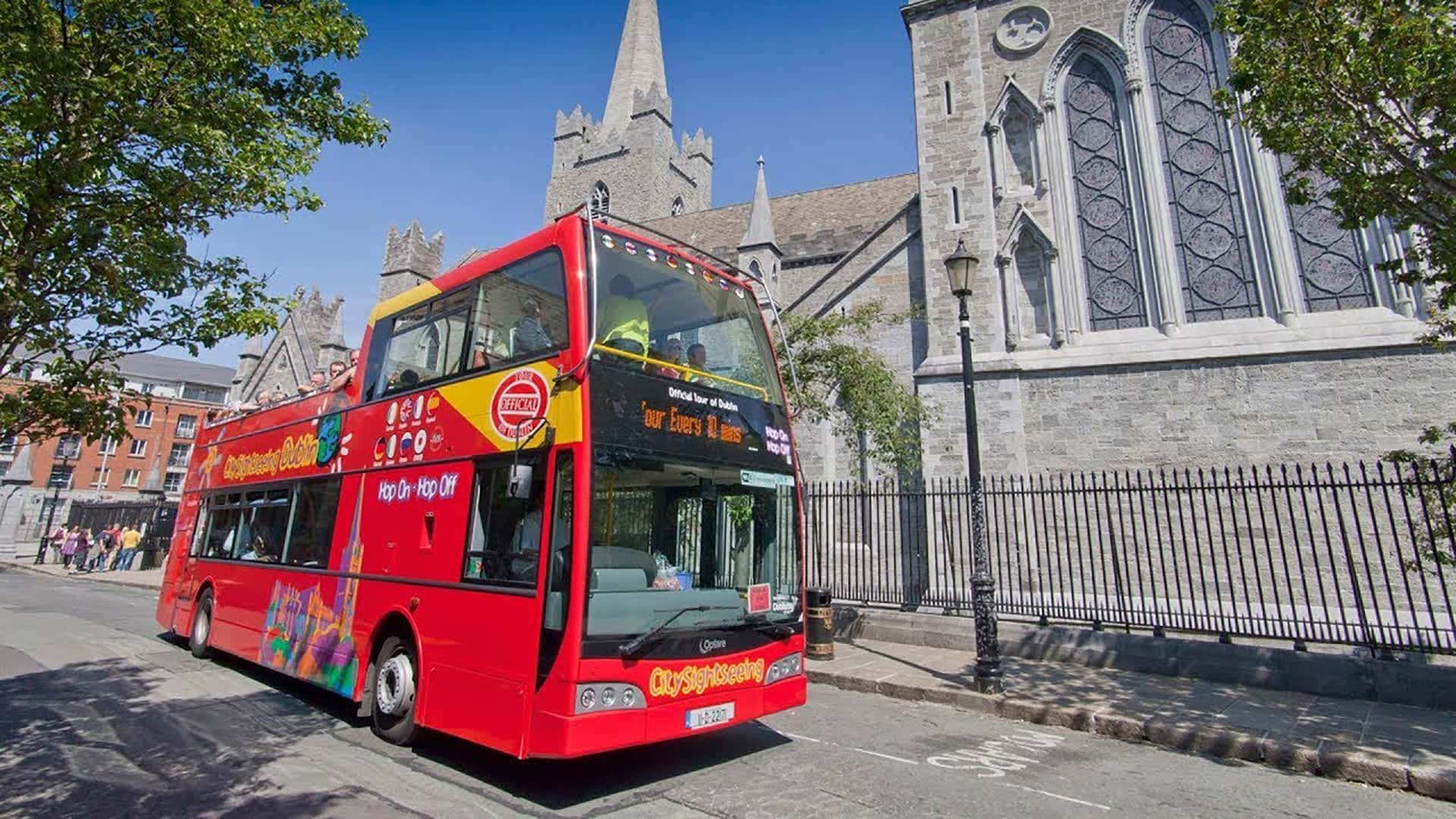 Tourist bus in Dublin, Belfast and Derry-Londonderry